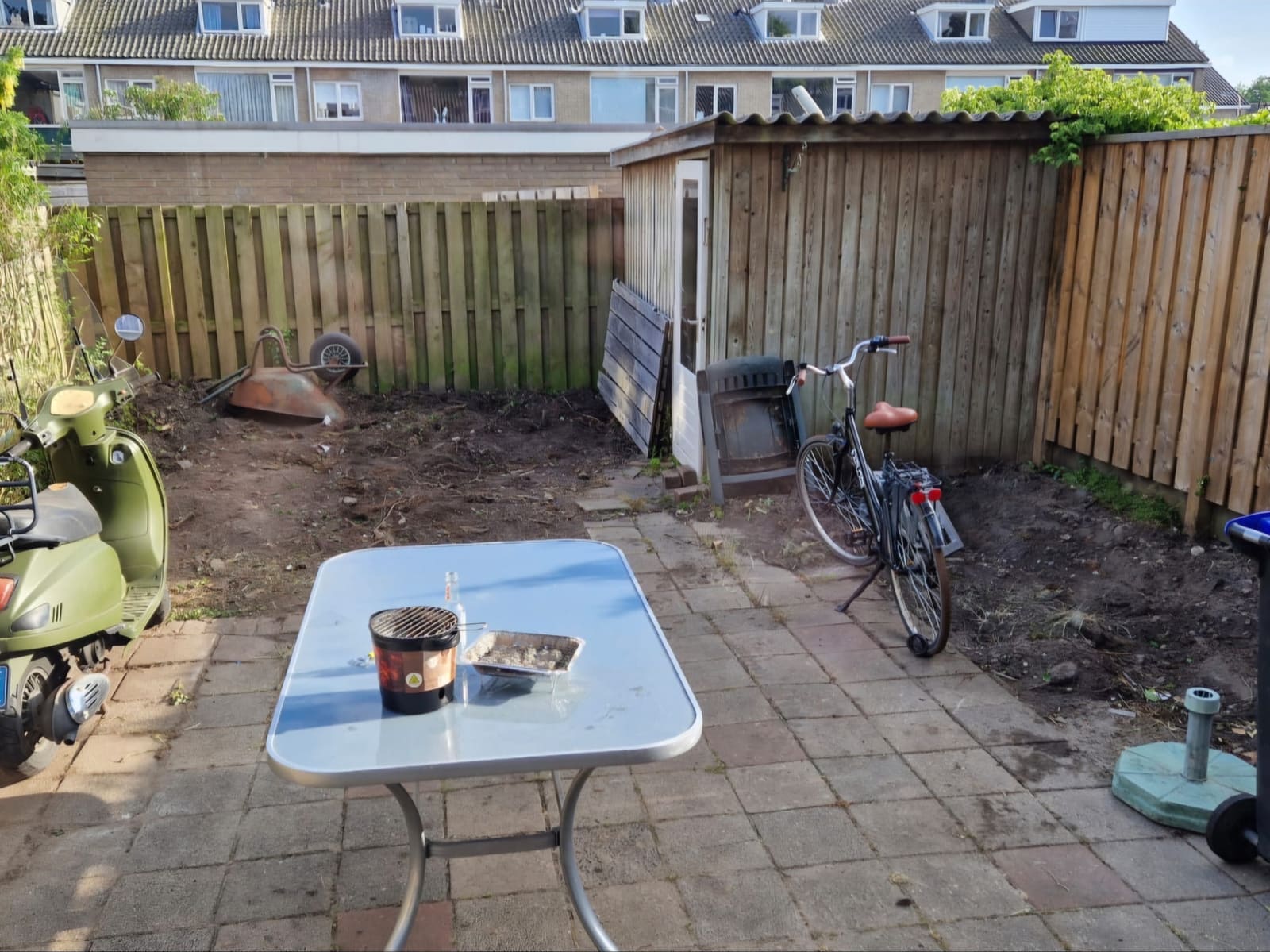 Achtertuin metamorfose — Voor